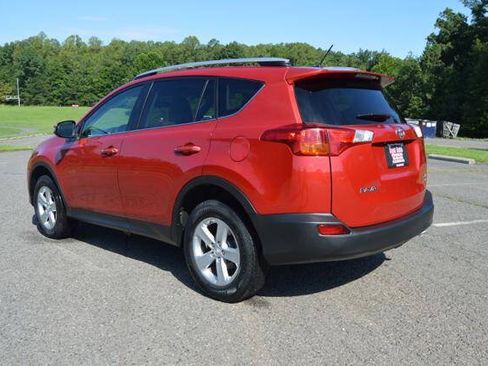 Used 2014 Toyota RAV4 XLE AWD/4WD image 6
