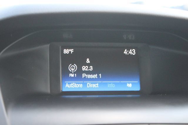 Used 2018 Ford Focus SE FWD image 4