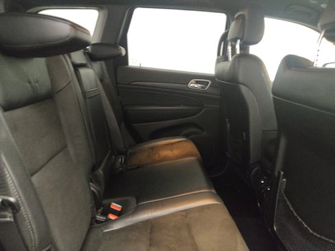 Used 2020 Jeep Grand Cherokee Laredo w/ Laredo X Package RWD image 19
