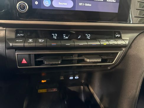 Used 2025 Toyota Camry LE w/ Convenience Package FWD image 29