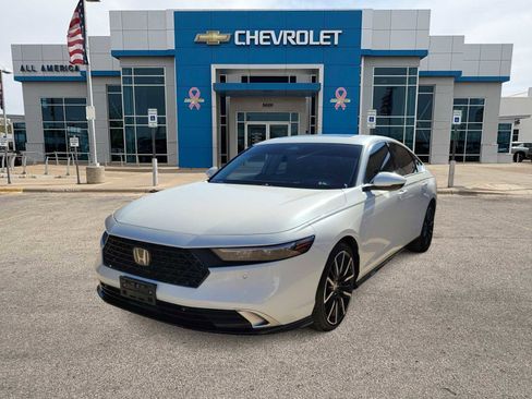 Used 2024 Honda Accord Touring image 1