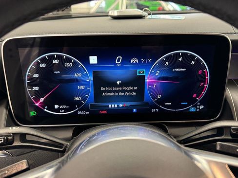 Used 2023 Mercedes-Benz GLC 300 4MATIC image 6