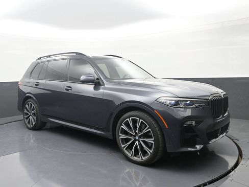 Used 2022 BMW X7 M50i AWD/4WD image 3