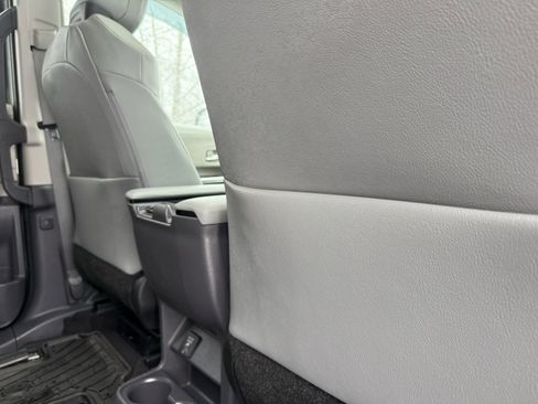 Used 2022 Toyota Sienna XLE image 37