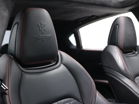 Used 2022 Maserati Quattroporte Trofeo RWD image 92