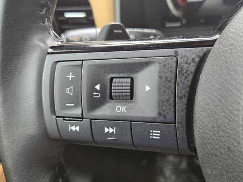 Used 2021 Nissan Rogue Platinum FWD image 24