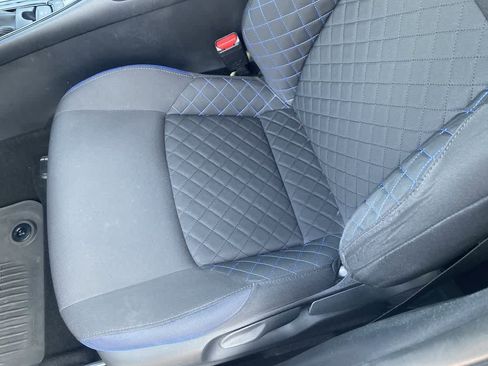 Used 2021 Toyota C-HR XLE image 11