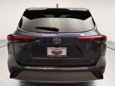 Used 2023 Toyota Highlander Platinum AWD/4WD image 10