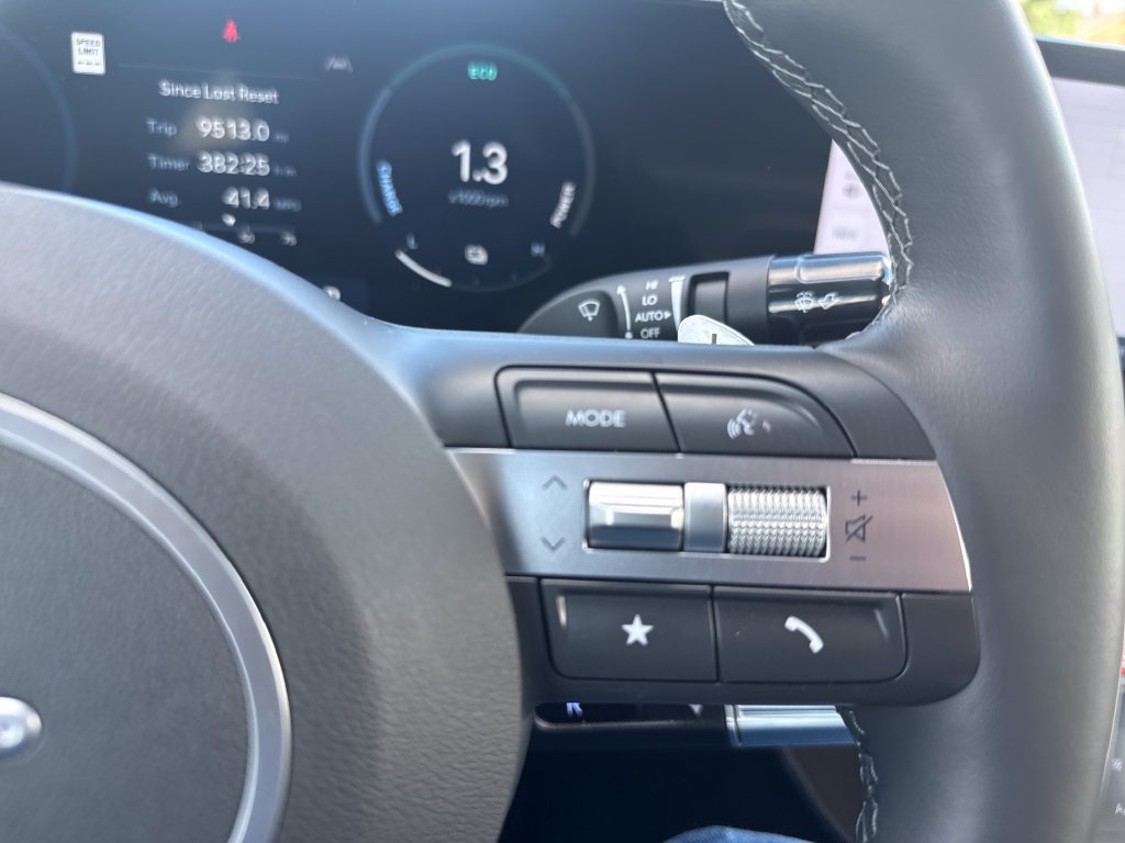 Certified 2025 Hyundai Sonata Limited FWD image 26