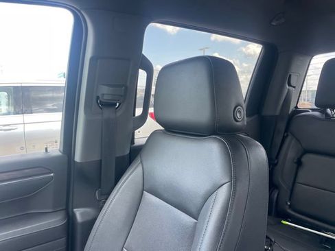 Used 2022 GMC Sierra 1500 SLT AWD/4WD image 8
