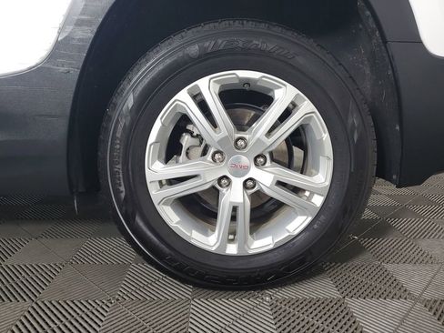 Used 2020 GMC Terrain SLE image 30