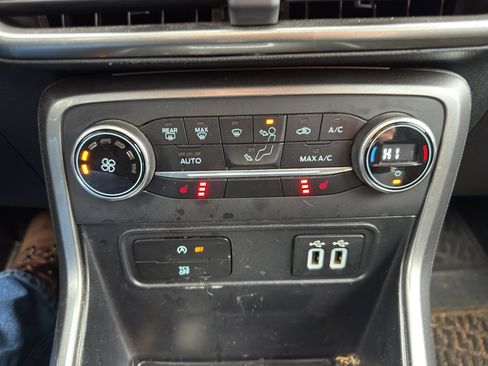 Used 2018 Ford EcoSport SE w/ SE Convenience Package image 21