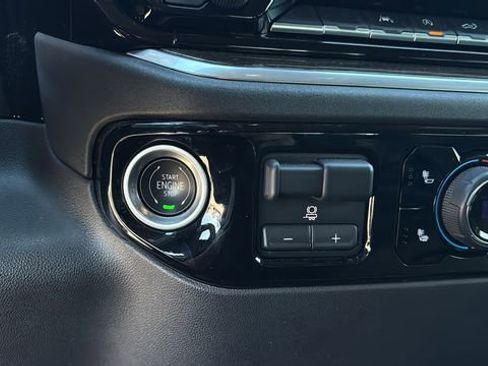 Used 2022 Chevrolet Silverado 1500 LT image 28