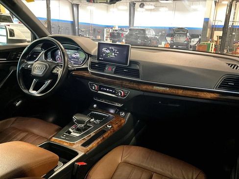 Used 2018 Audi Q5 2.0T Premium Plus w/ Premium Plus Package AWD/4WD image 14