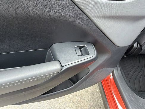 Used 2025 Subaru Crosstrek 2.0i Premium image 15