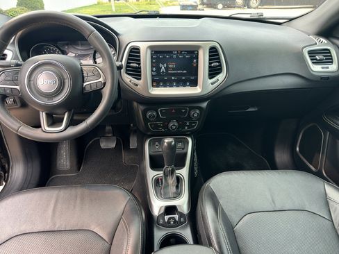 Used 2021 Jeep Compass Latitude image 12