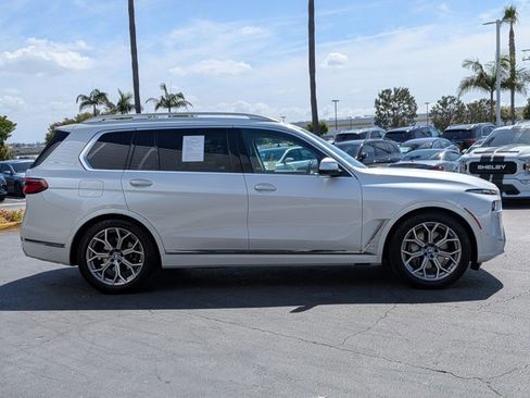 Used 2024 BMW X7 xDrive40i w/ Premium Package AWD/4WD image 4