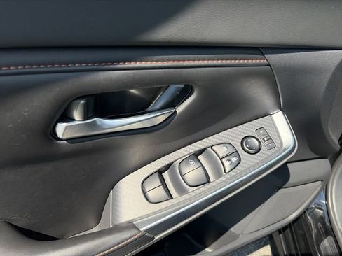 Used 2022 Nissan Sentra SR w/ Lighting Package FWD image 17