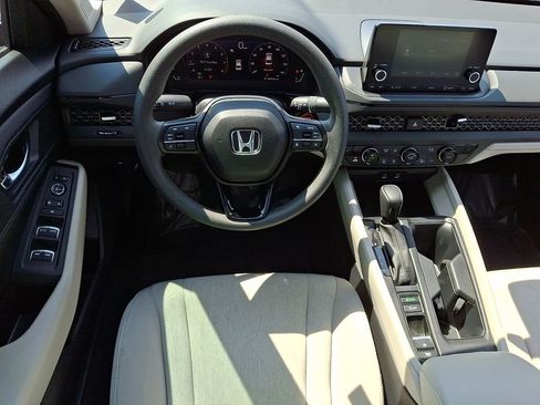 Used 2023 Honda Accord EX image 11