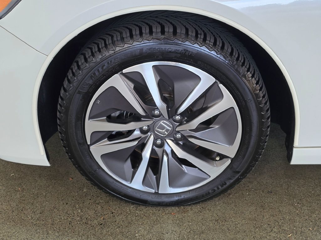Used 2020 Honda Accord Touring image 8