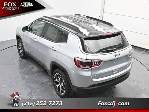 New 2026 Jeep Compass Limited image 28