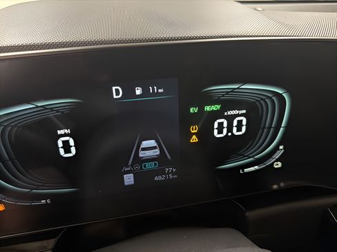 Used 2023 Kia Niro SX Touring FWD image 17