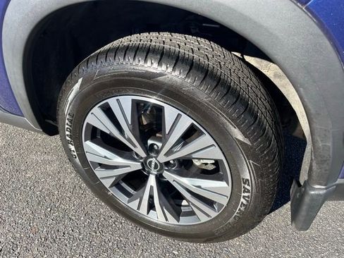 Used 2022 Nissan Rogue SV image 26