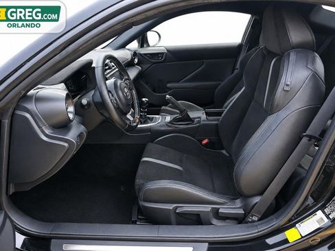 Used 2023 Toyota GR86 Premium RWD image 10