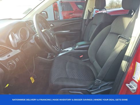 Used 2019 Dodge Journey SE image 12