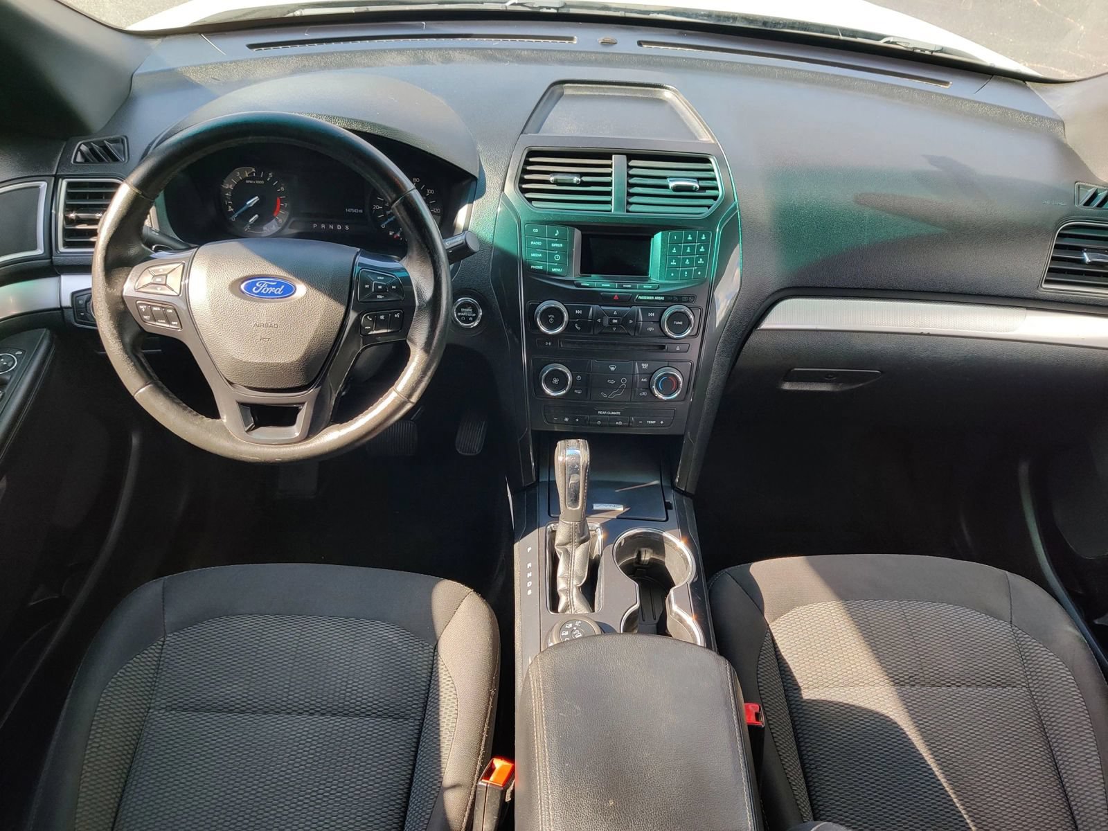 Used 2016 Ford Explorer XLT AWD/4WD image 12