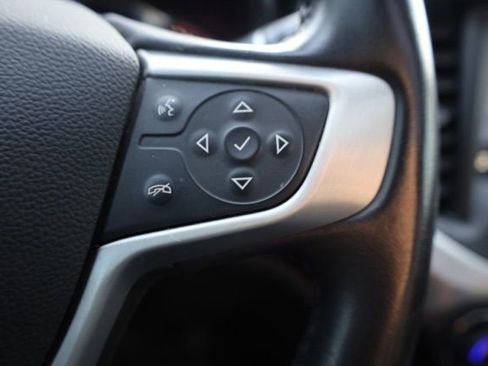 Used 2020 GMC Acadia SLT w/ Driver Alert Package II image 27