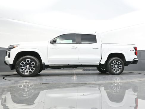 Used 2023 Chevrolet Colorado LT w/ LT Convenience Package III AWD/4WD image 40