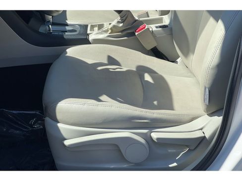 Used 2014 Subaru Crosstrek 2.0i Limited image 13