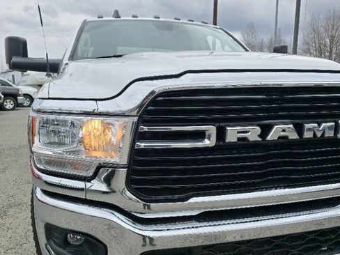 Used 2019 RAM 2500 Big Horn AWD/4WD image 2
