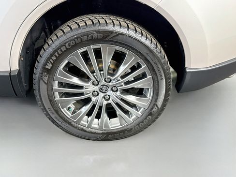 Used 2021 Toyota Venza XLE w/ Softex Package AWD/4WD image 37