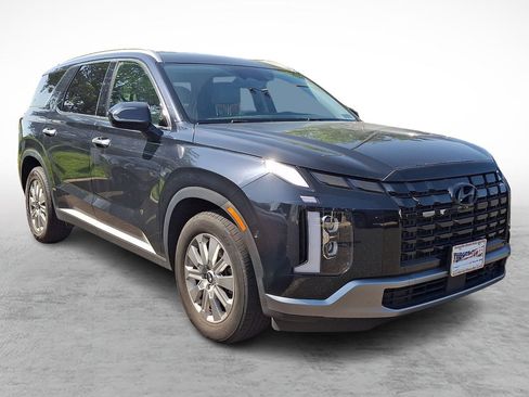 Used 2024 Hyundai Palisade SEL FWD image 3