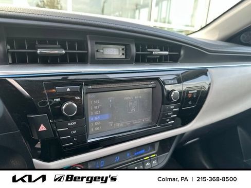 Used 2016 Toyota Corolla LE FWD image 7