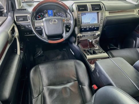 Used 2017 Lexus GX 460 Luxury AWD/4WD image 23