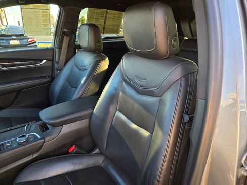 Used 2023 Cadillac XT5 Premium Luxury image 12