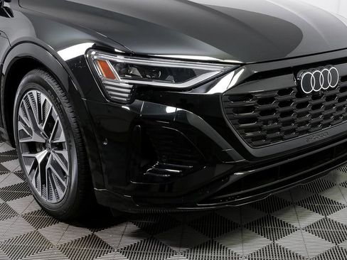 Certified 2024 Audi Q8 e-tron Prestige image 39