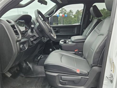 Used 2023 RAM 3500 Tradesman w/ Chrome Appearance Group image 10