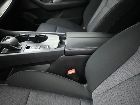 Used 2023 Nissan Rogue SV image 21