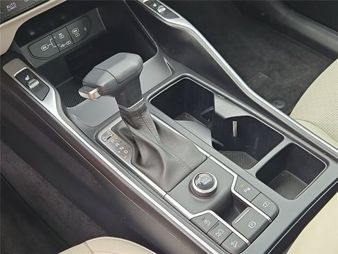 Certified 2025 Kia Sorento S w/ Panoramic Sunroof Package FWD image 65