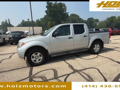 Used 2019 Nissan Frontier SV AWD/4WD image 5