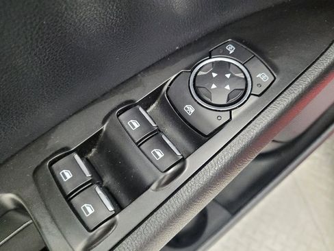 Used 2018 Ford Fusion SE w/ Fusion SE Technology Package FWD image 27