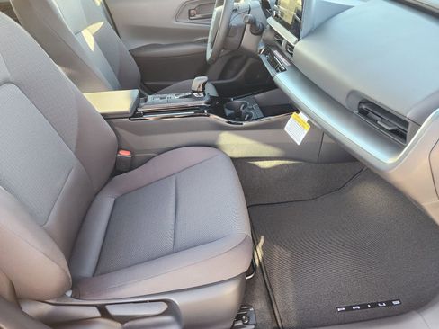 New 2026 Toyota Prius LE image 15