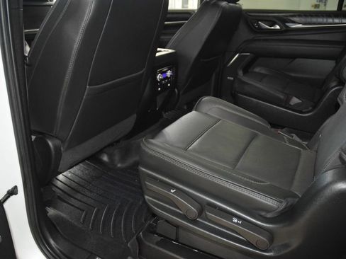 Used 2024 GMC Yukon XL Denali AWD/4WD image 44