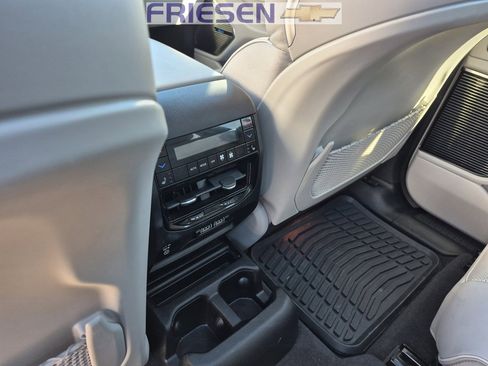 Used 2022 Jeep Grand Cherokee L Overland w/ Advanced Protech Group III image 10