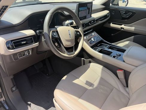 Used 2023 Lincoln Aviator Reserve w/ Equipment Group 201A RWD image 10