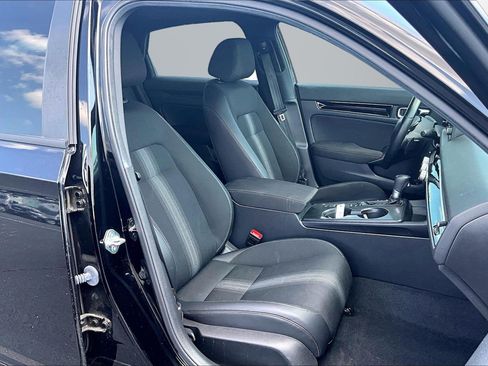Used 2025 Honda Civic Sport image 7